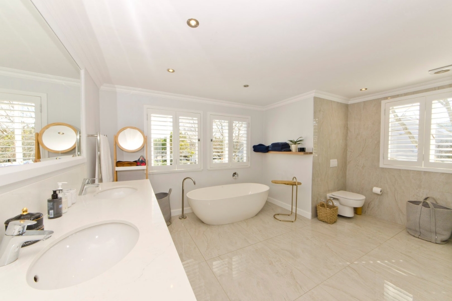 4 Bedroom Property for Sale in Thesen Islands Western Cape